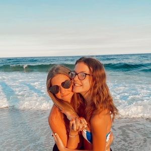 Meet your Posher, Ella